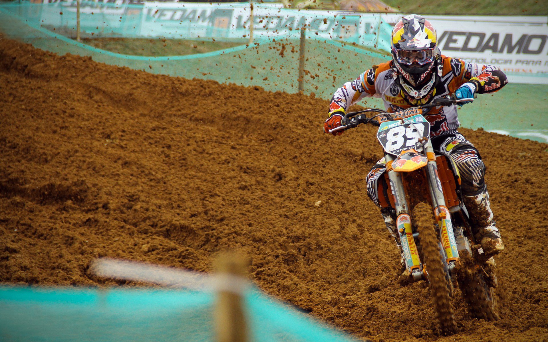 AYX GAME-家庭支援：父母在青少年网球成长中的角色